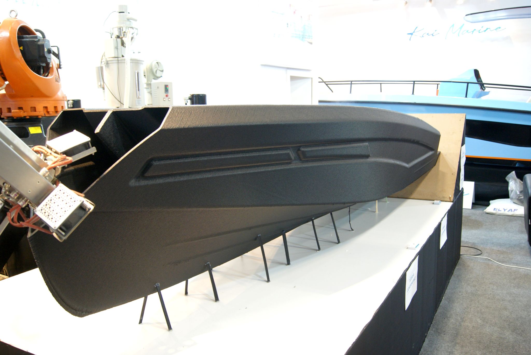 Avenco | Boğaz Tekne Fuarı’nın 5. gününde, teknemizi suya indirmek için hazırız!